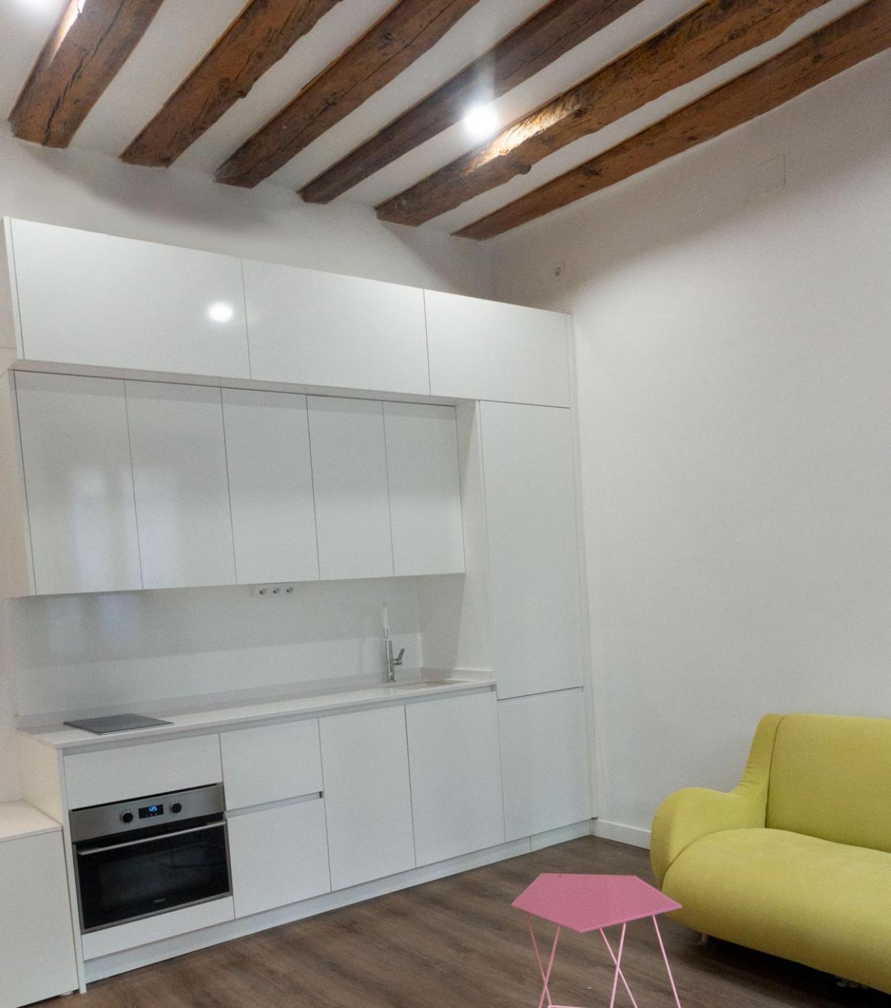Hortaleza 4, Preciso Estudio En Chueca Junto A La Gran Via De Madrid Exteriér fotografie