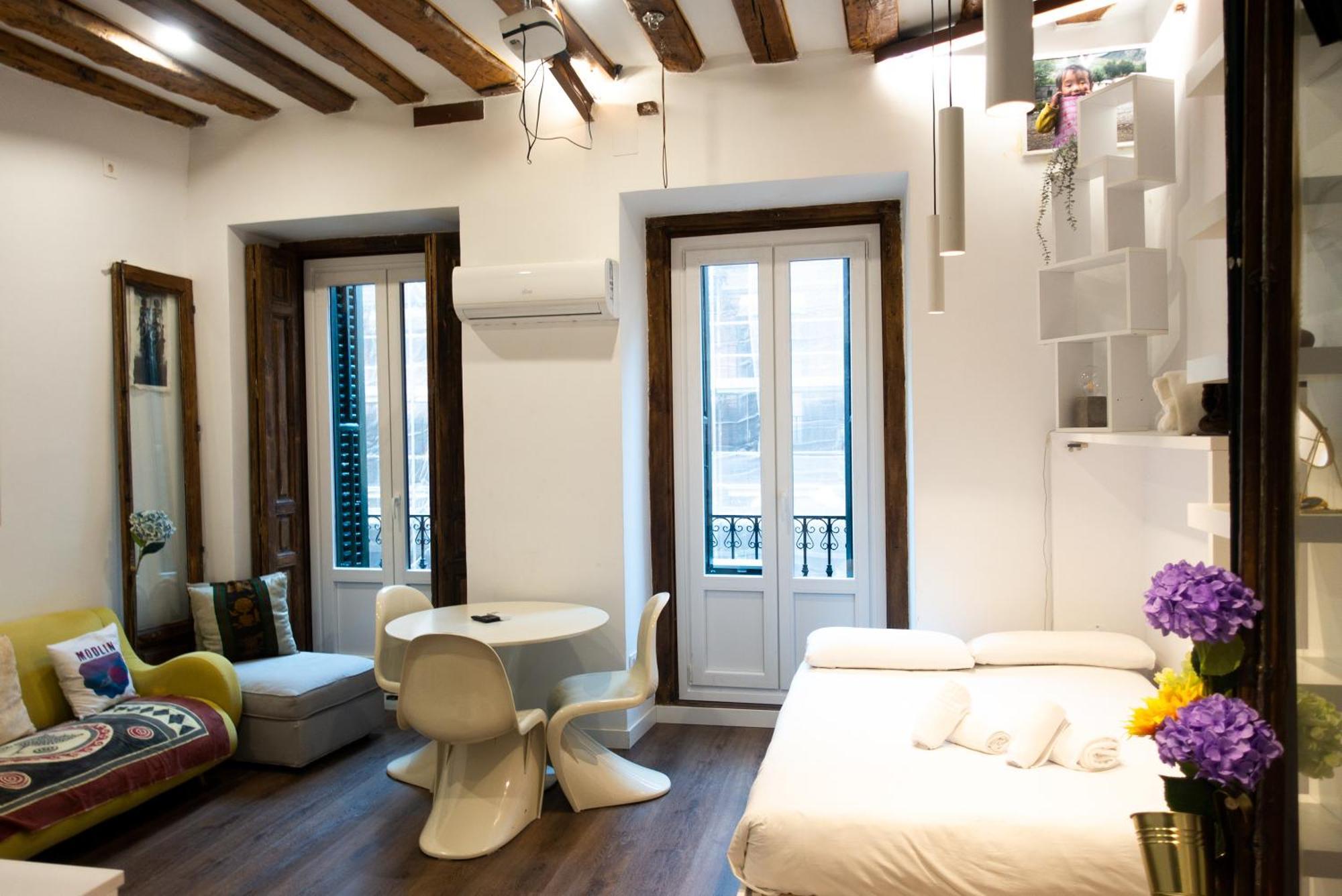 Hortaleza 4, Preciso Estudio En Chueca Junto A La Gran Via De Madrid Exteriér fotografie